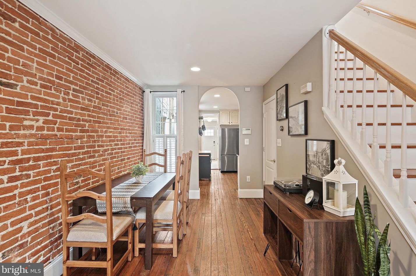 136 Clement St, Baltimore MD  21230-4511 exterior