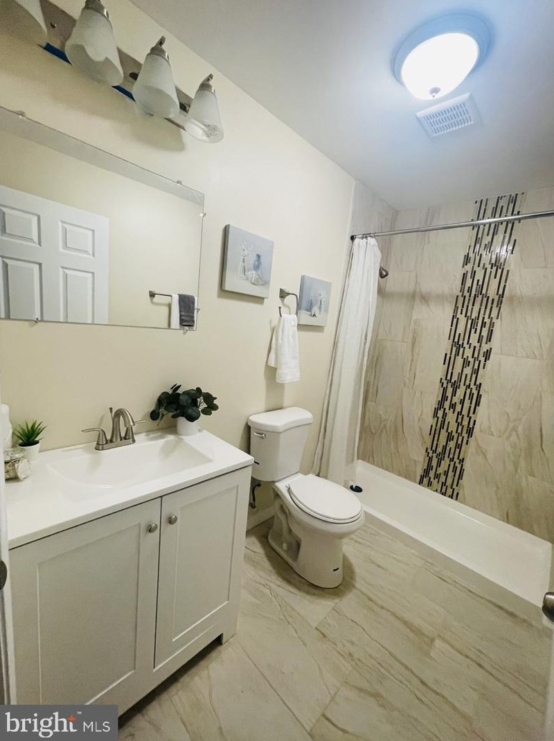 800 33rd St, Baltimore MD  21211-2707 exterior