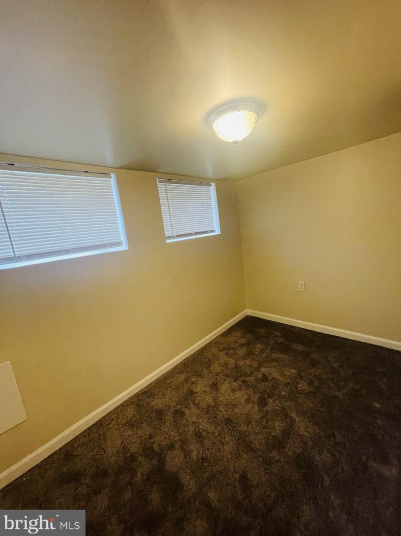 800 33rd St, Baltimore MD  21211-2707 exterior