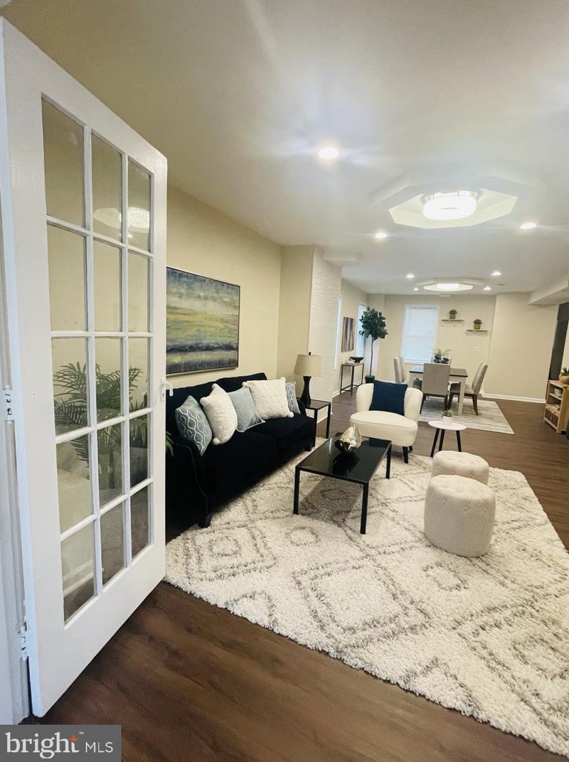 800 33rd St, Baltimore MD  21211-2707 exterior