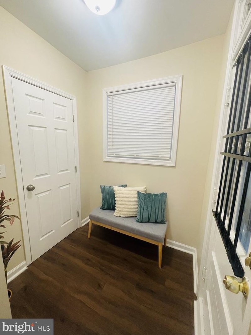 800 33rd St, Baltimore MD  21211-2707 exterior