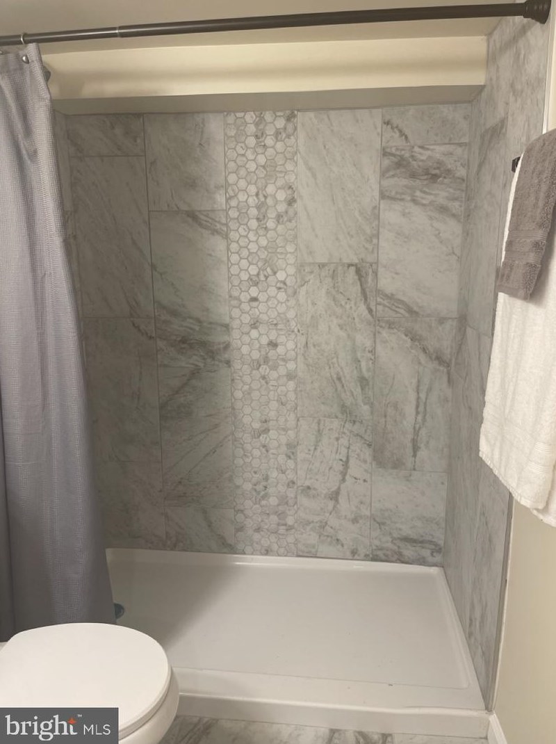 800 33rd St, Baltimore MD  21211-2707 exterior