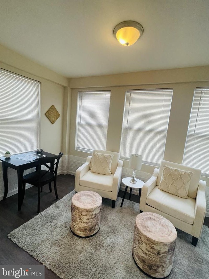 800 33rd St, Baltimore MD  21211-2707 exterior