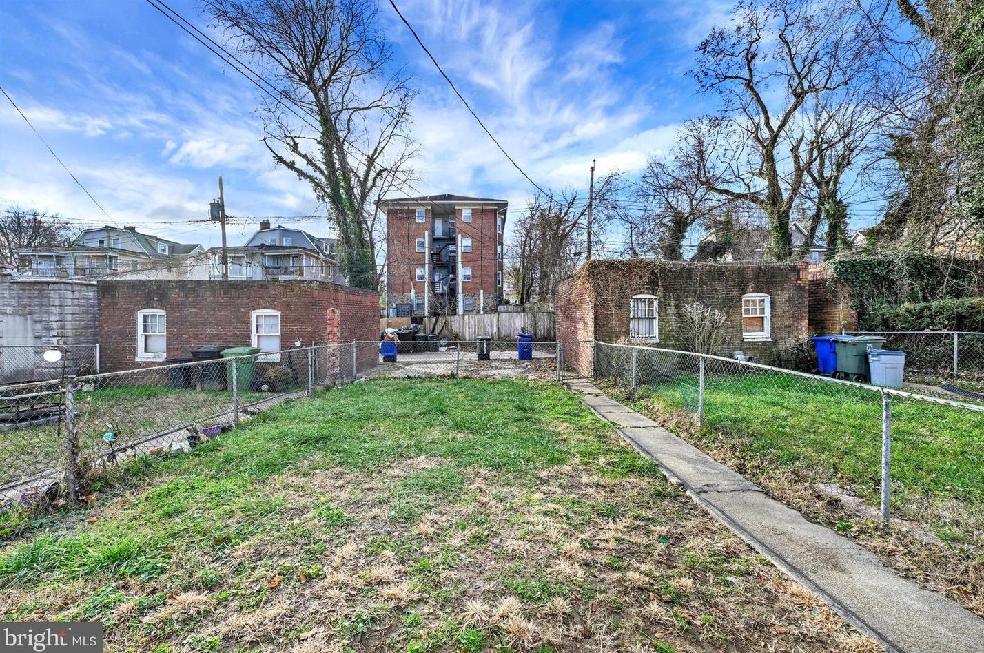 3317 Gwynns Falls Pkwy, Baltimore MD  21216-2313 exterior