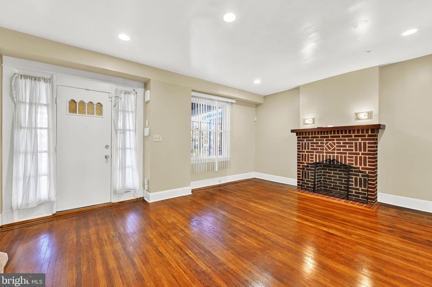 3317 Gwynns Falls Pkwy, Baltimore MD  21216-2313 exterior