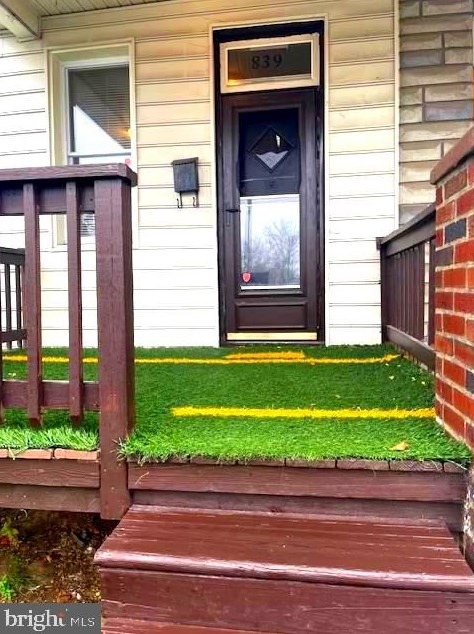 839 Pontiac Ave, Baltimore MD  21225-2130 exterior