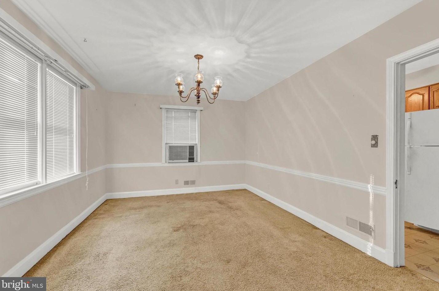 3147 Woodring Ave, Baltimore MD  21234-7916 exterior