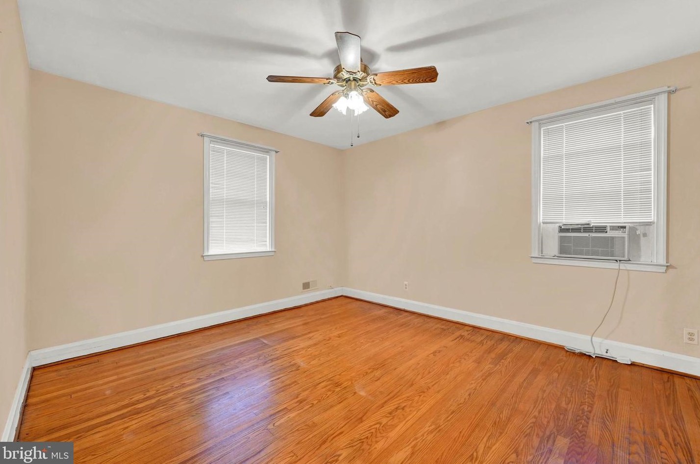 3147 Woodring Ave, Baltimore MD  21234-7916 exterior