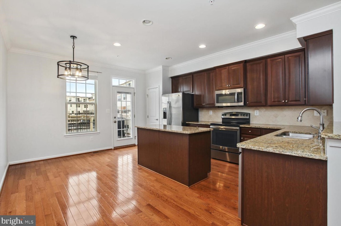 807 Macon St, Baltimore MD  21224 exterior