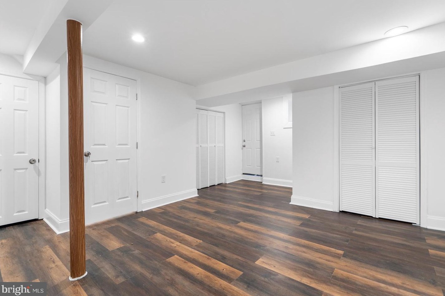 1017 Woodington Rd, Baltimore MD  21229-1839 exterior