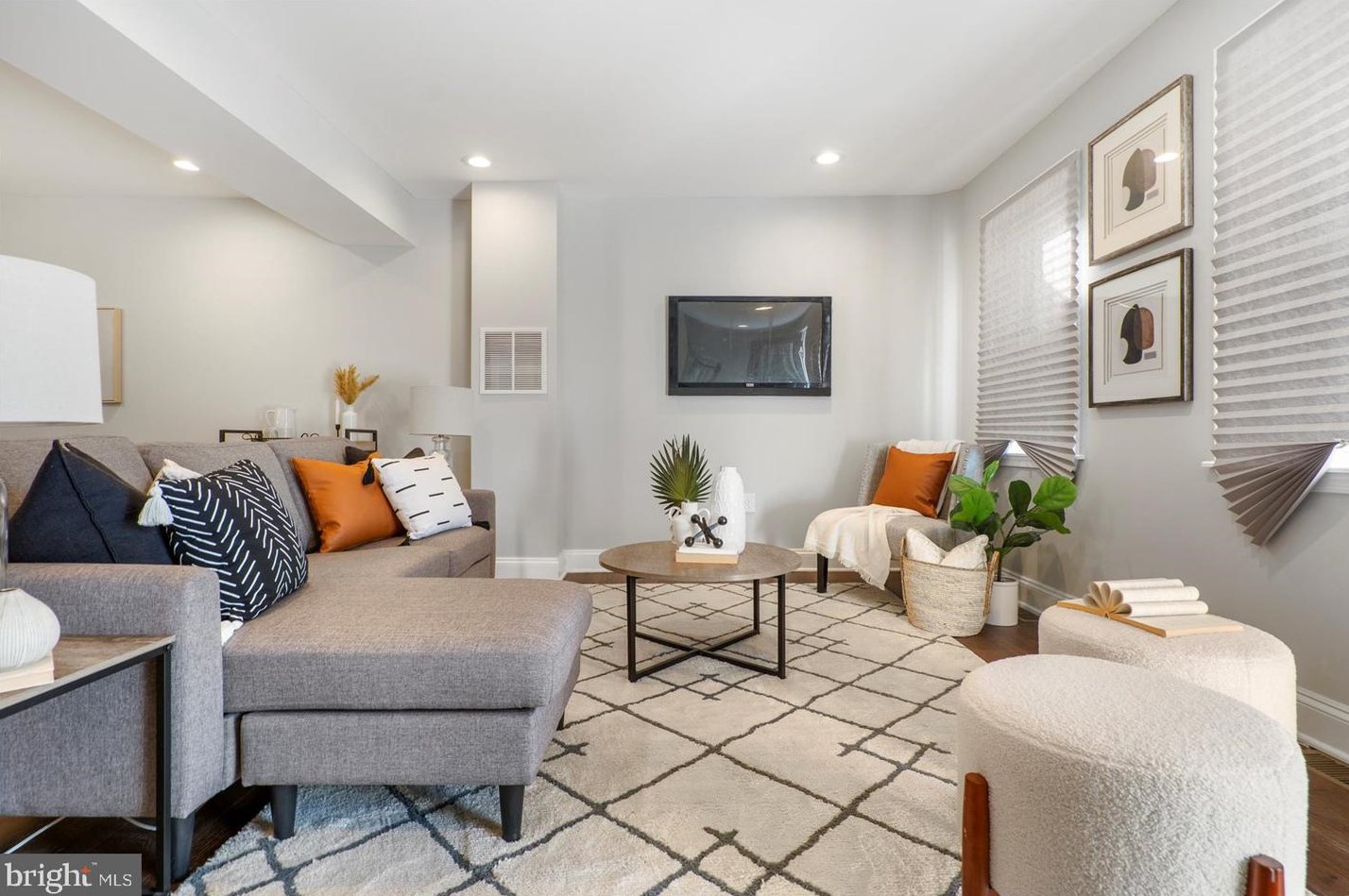 1017 Woodington Rd, Baltimore MD  21229-1839 exterior