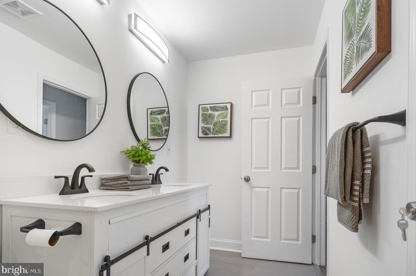 1017 Woodington Rd, Baltimore MD  21229-1839 exterior