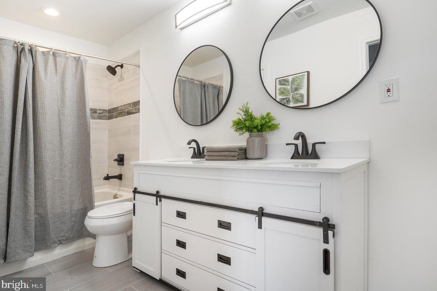 1017 Woodington Rd, Baltimore MD  21229-1839 exterior