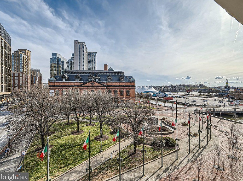 250 President St, Baltimore MD  21202-4436 exterior