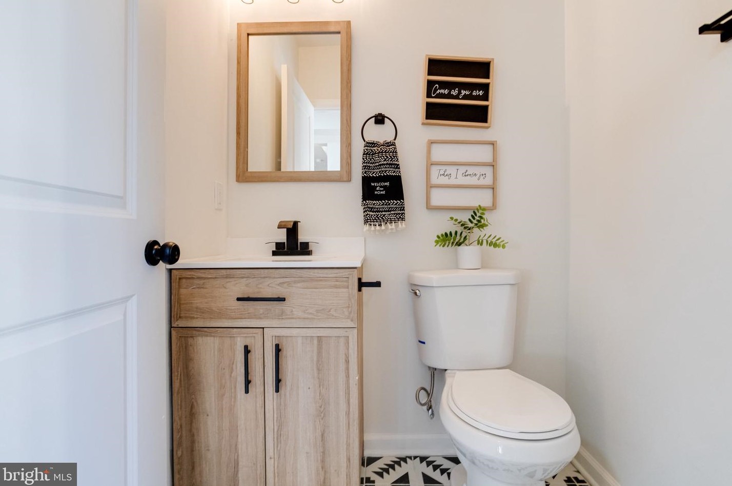 3207 Bayonne Ave, Baltimore MD  21214-2326 exterior