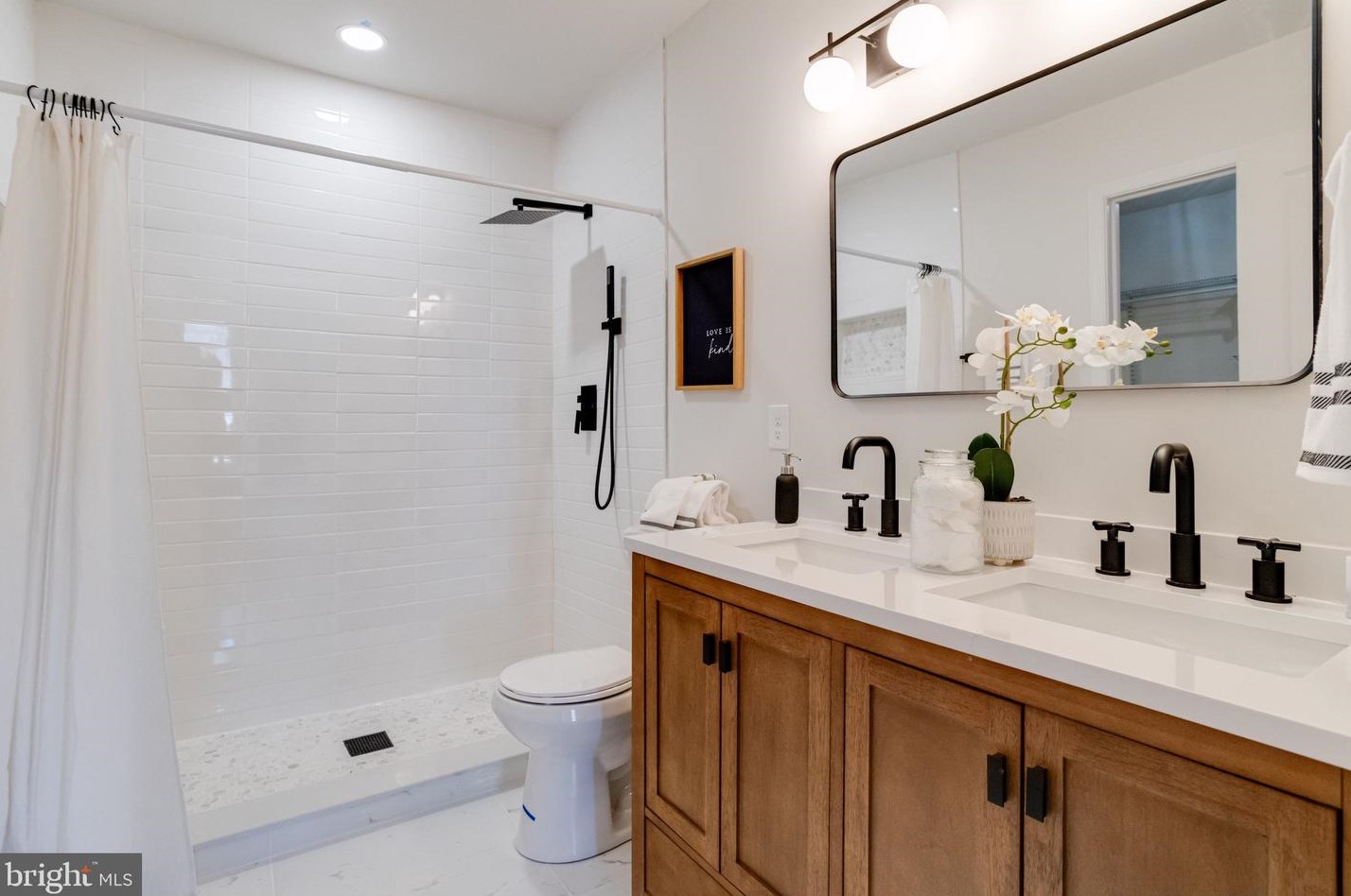 3207 Bayonne Ave, Baltimore MD  21214-2326 exterior