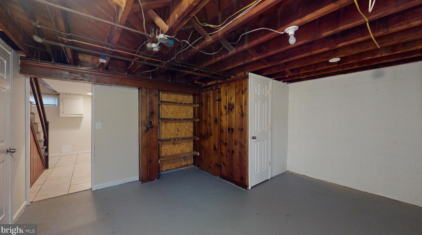 1903 Wadsworth Way, Baltimore MD  21239-3112 exterior