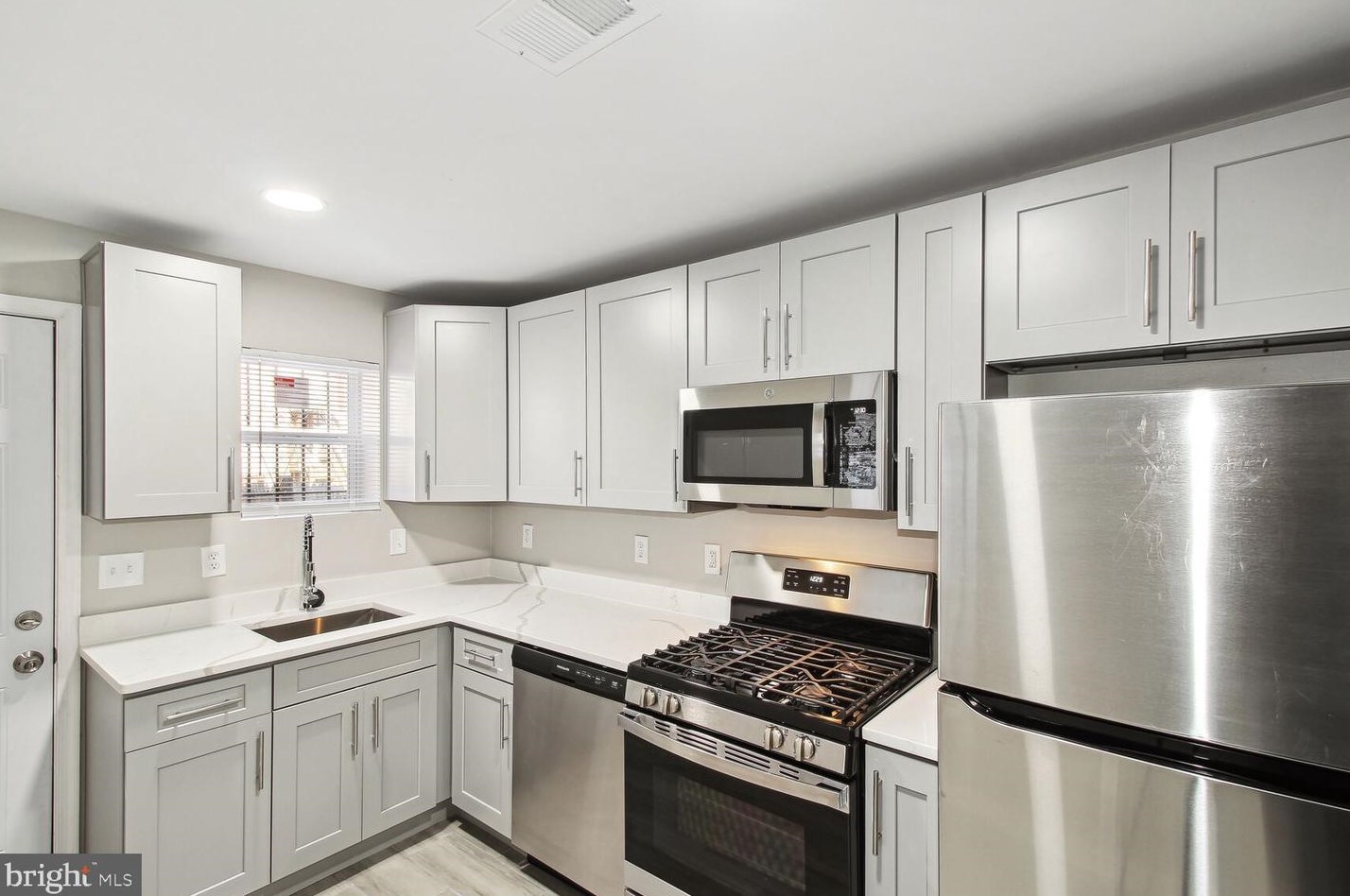 932 Bennett Pl, Baltimore MD  21223-1311 exterior
