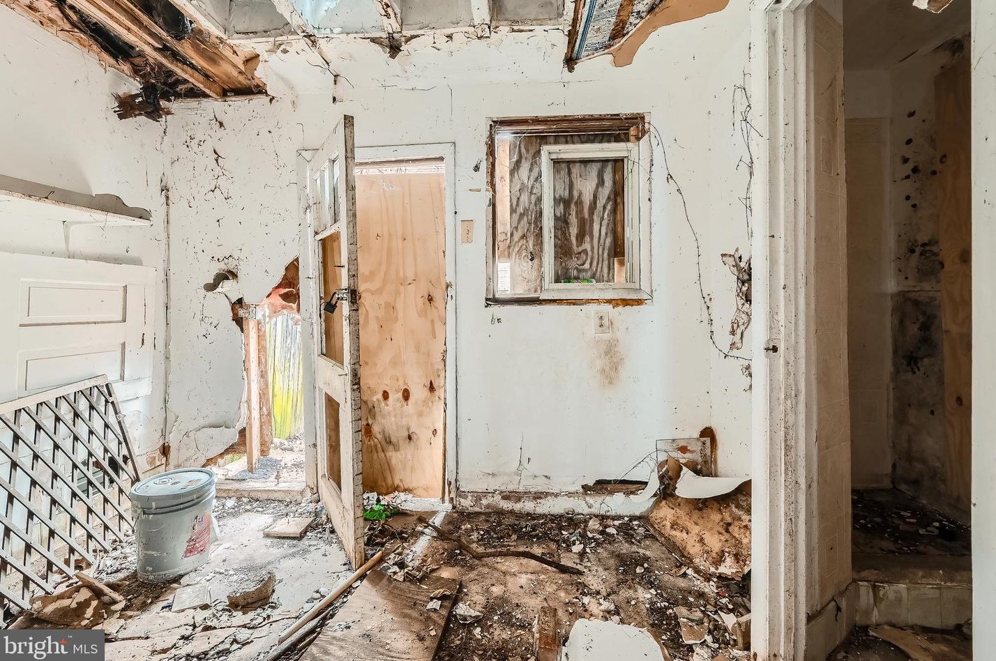 2140 Wilkens Ave, Baltimore MD  21223-3336 exterior