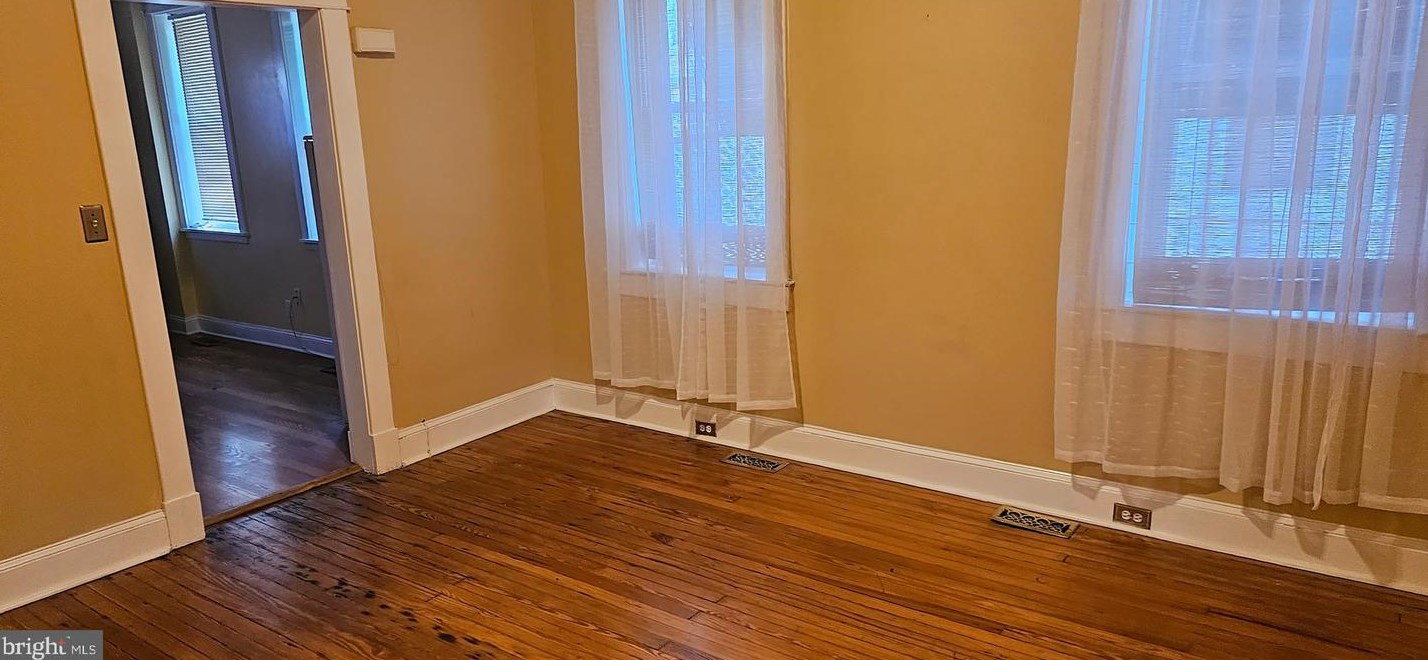 1607 Dundalk Ave, Baltimore MD  21222-1034 exterior