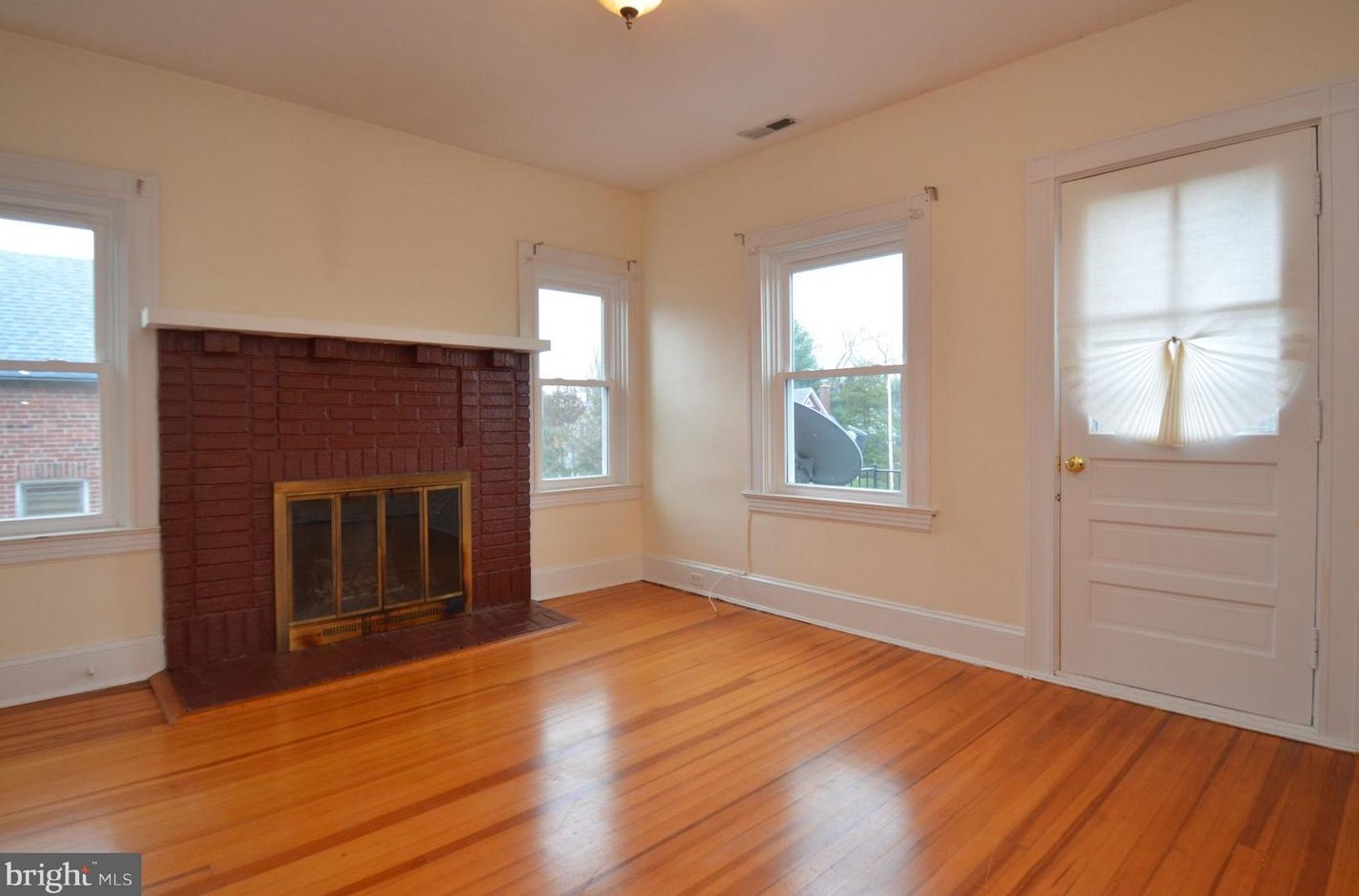310 Lake Ave, Baltimore MD  21212-2500 exterior