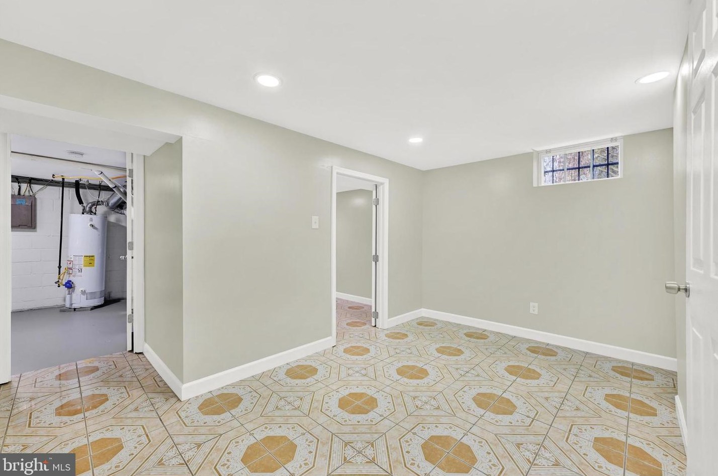 3206 Mary Ave, Baltimore MD 21206-2631 exterior