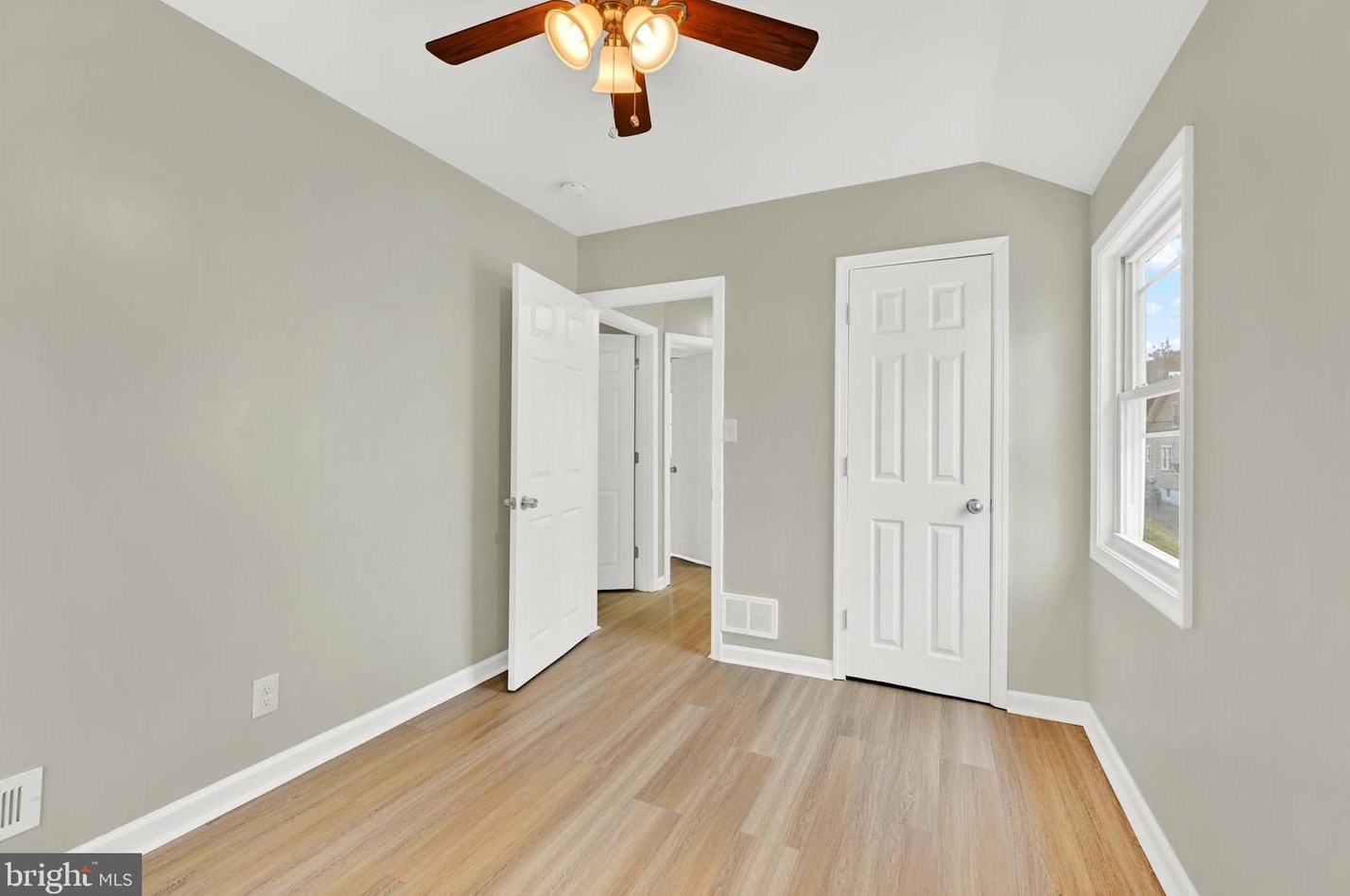 3206 Mary Ave, Baltimore MD 21206-2631 exterior