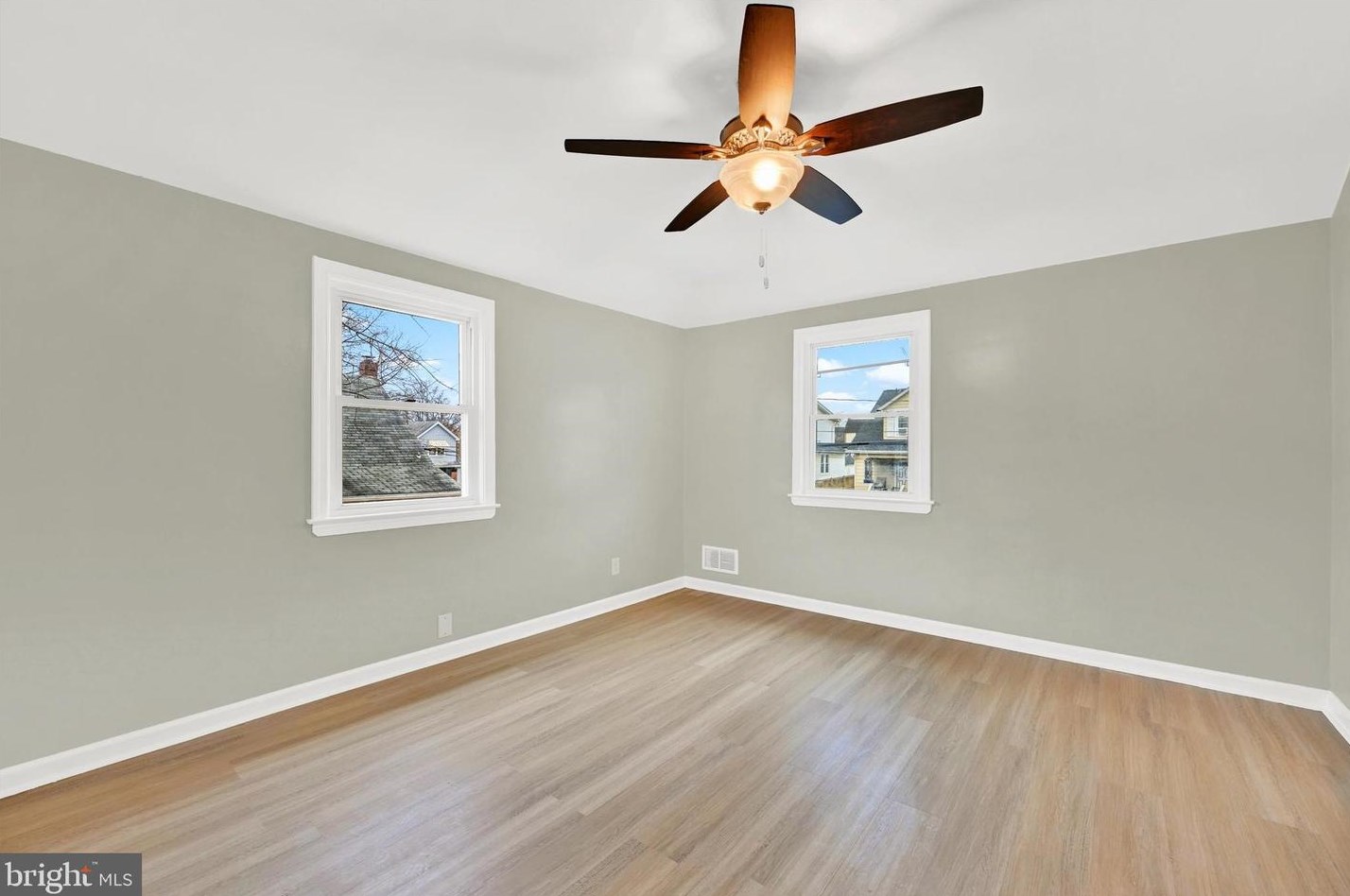 3206 Mary Ave, Baltimore MD 21206-2631 exterior