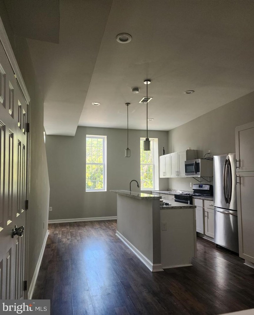 1529 Edmondson Ave, Baltimore MD  21228-4911 exterior
