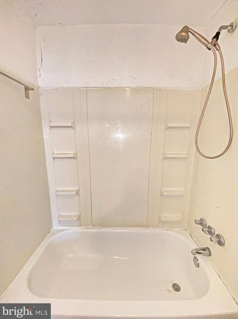 403 Seagull Ave, Baltimore MD  21225-1217 exterior