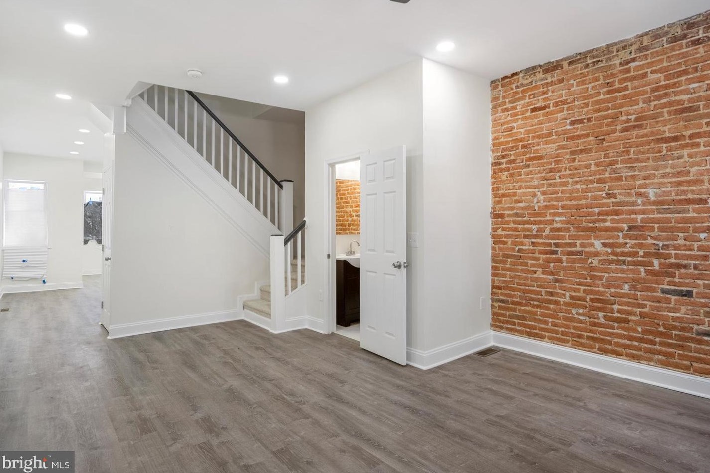 421 21st St, Baltimore MD  21218-6122 exterior