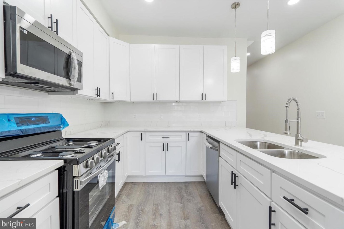 421 21st St, Baltimore MD  21218-6122 exterior