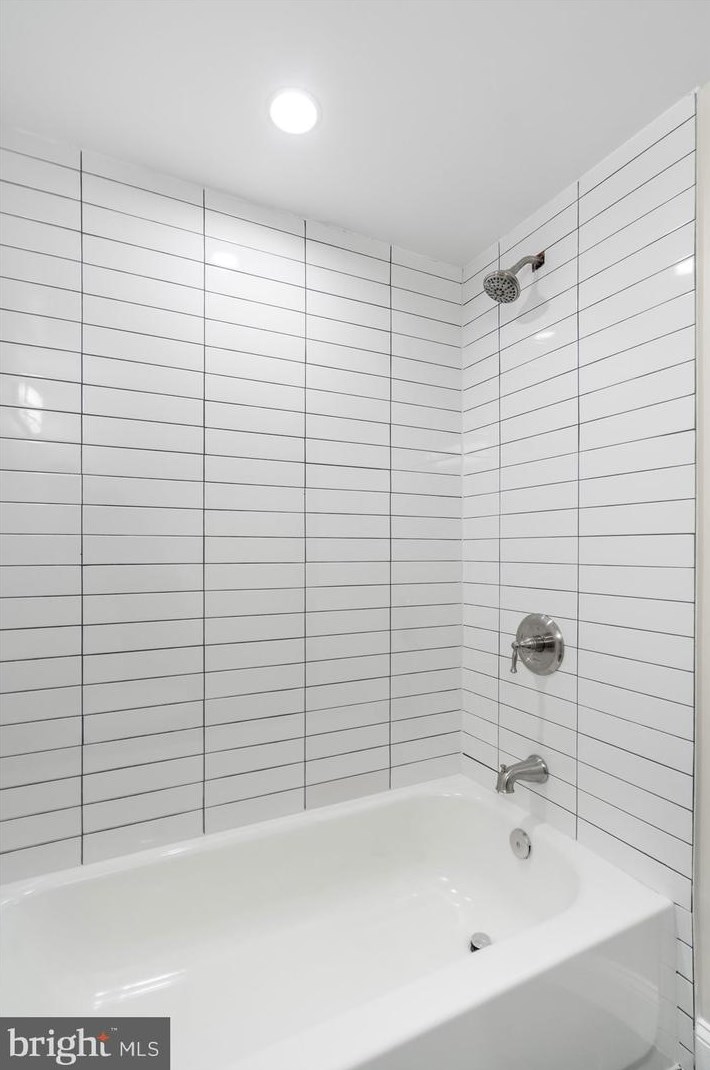 2103 Barclay St, Baltimore MD 21218-5846 exterior