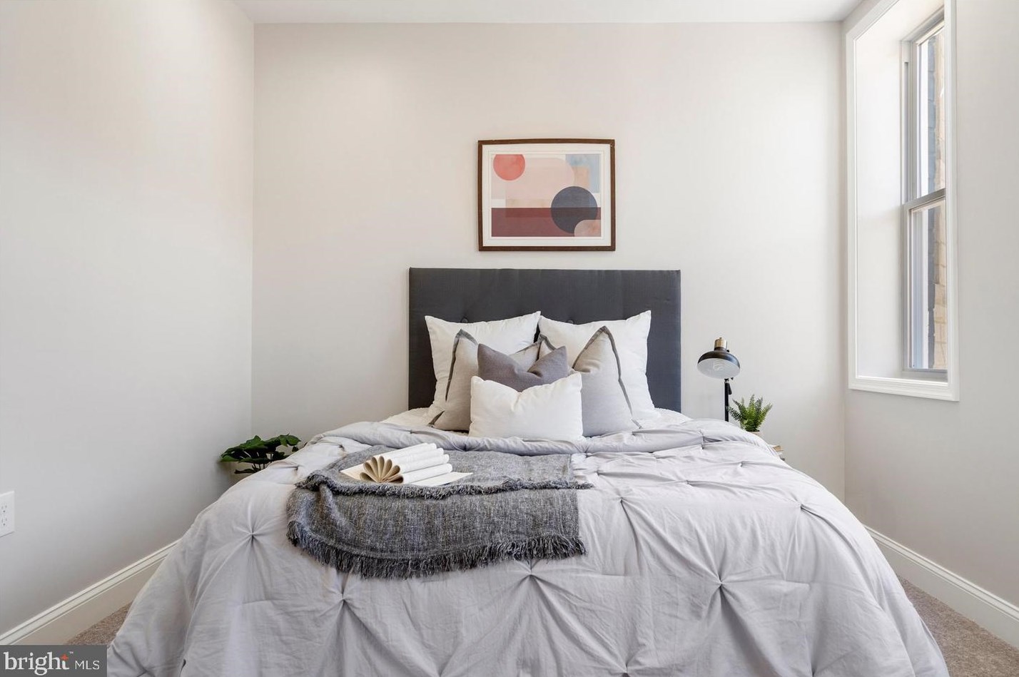 2103 Barclay St, Baltimore MD 21218-5846 exterior