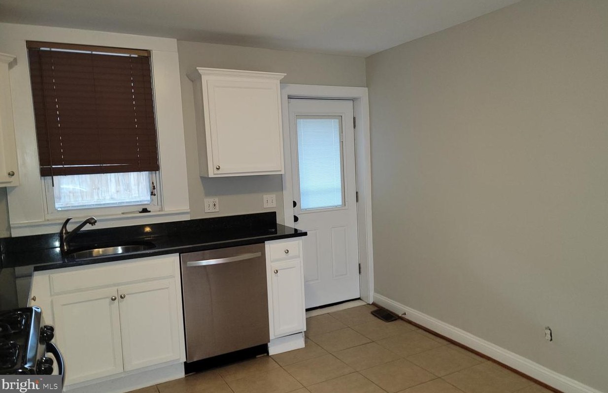 109 Streeper St, Baltimore MD  21224-1252 exterior