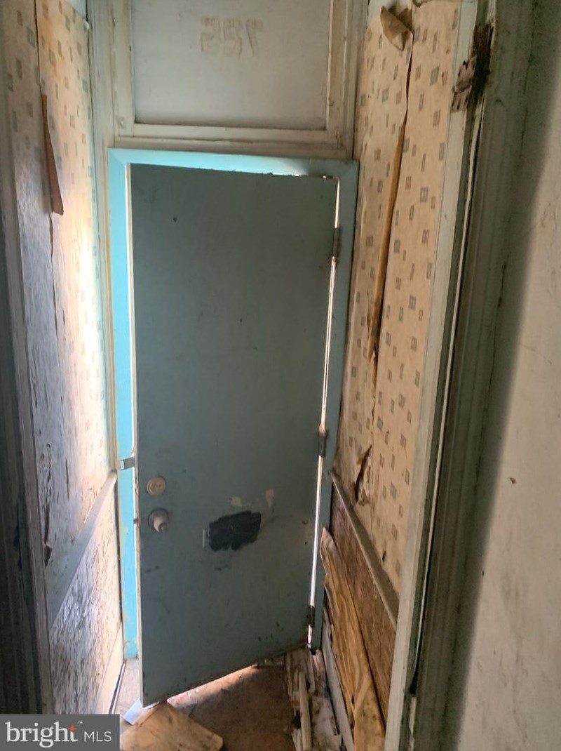 725 Streeper St, Baltimore MD  21205-2715 exterior