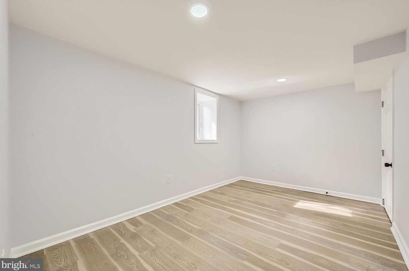 5318 The Alameda, Baltimore MD 21218-1359 exterior