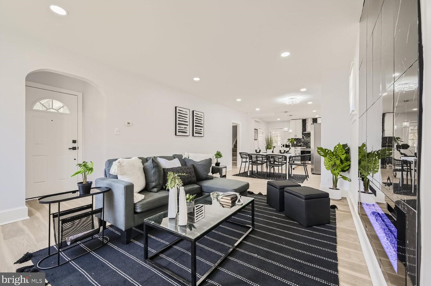 5318 The Alameda, Baltimore MD 21218-1359 exterior