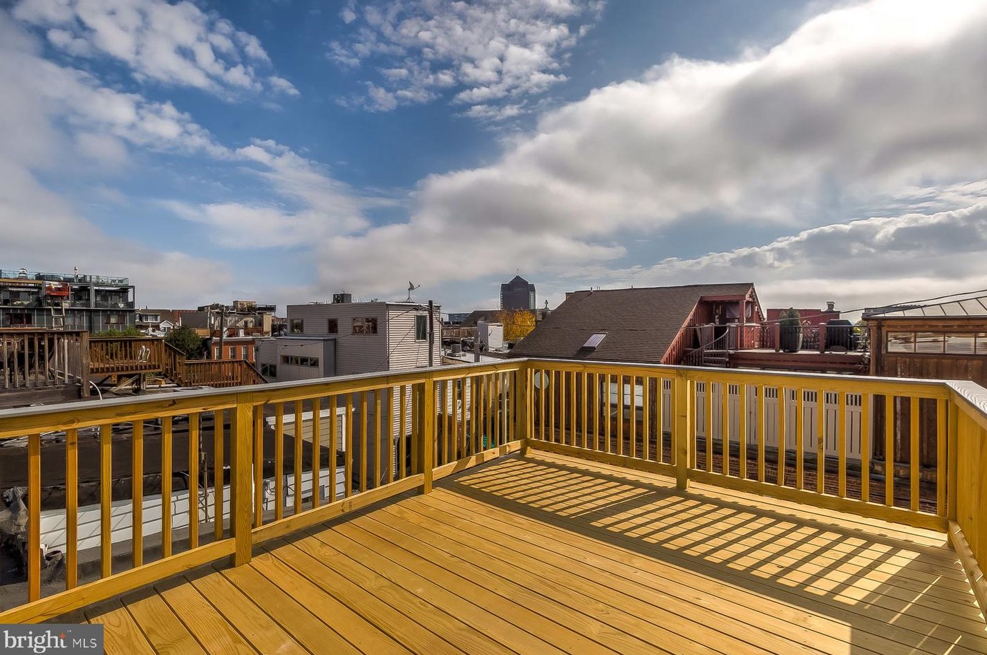 2921 Dillon St, Baltimore MD  21224-4834 exterior