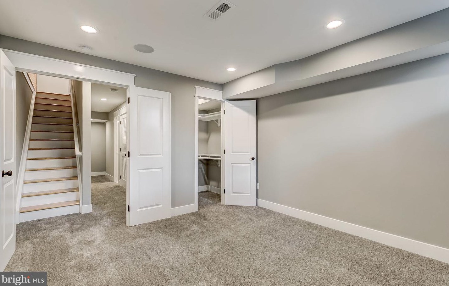 2921 Dillon St, Baltimore MD  21224-4834 exterior