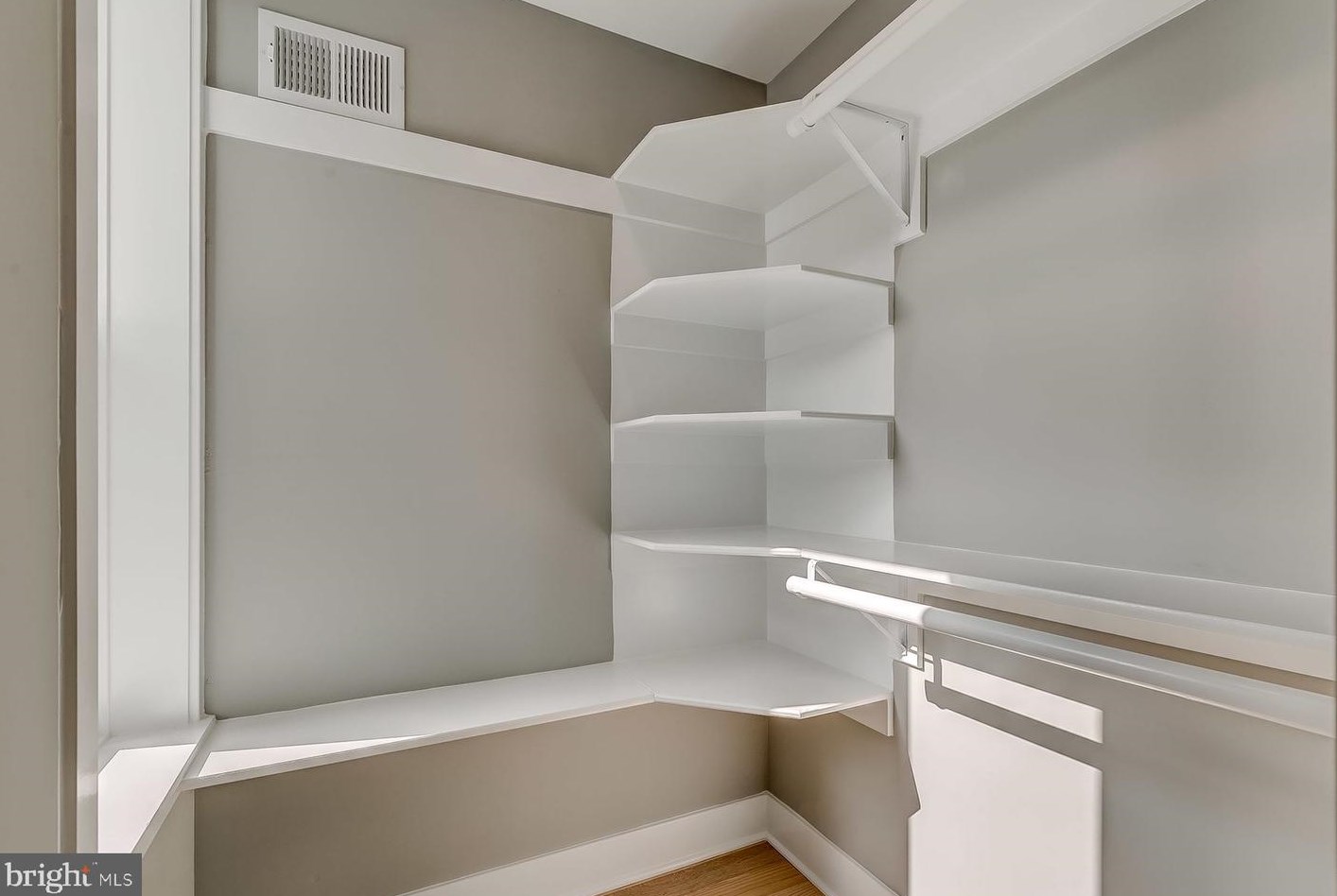 2921 Dillon St, Baltimore MD  21224-4834 exterior