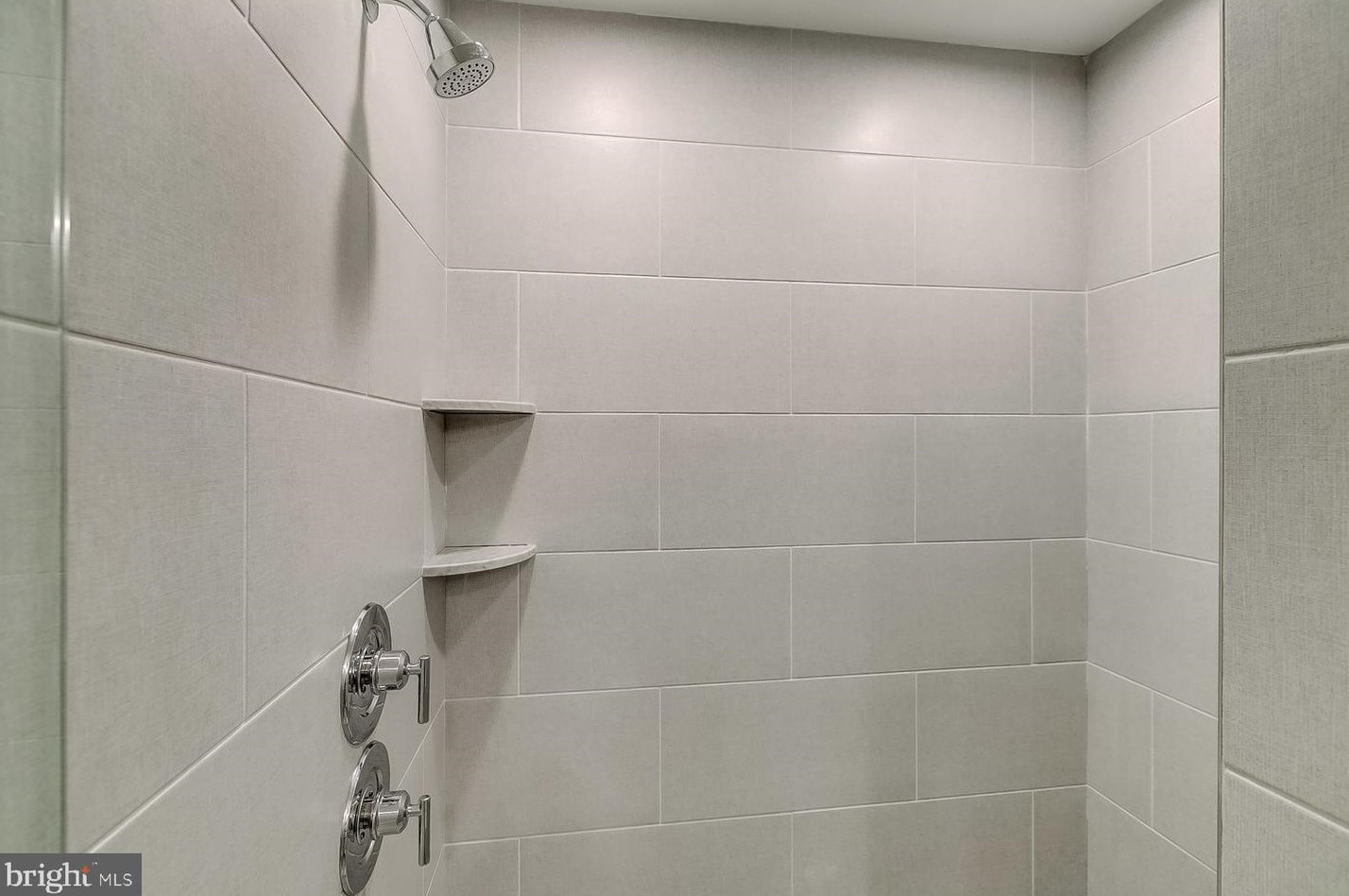 2921 Dillon St, Baltimore MD  21224-4834 exterior