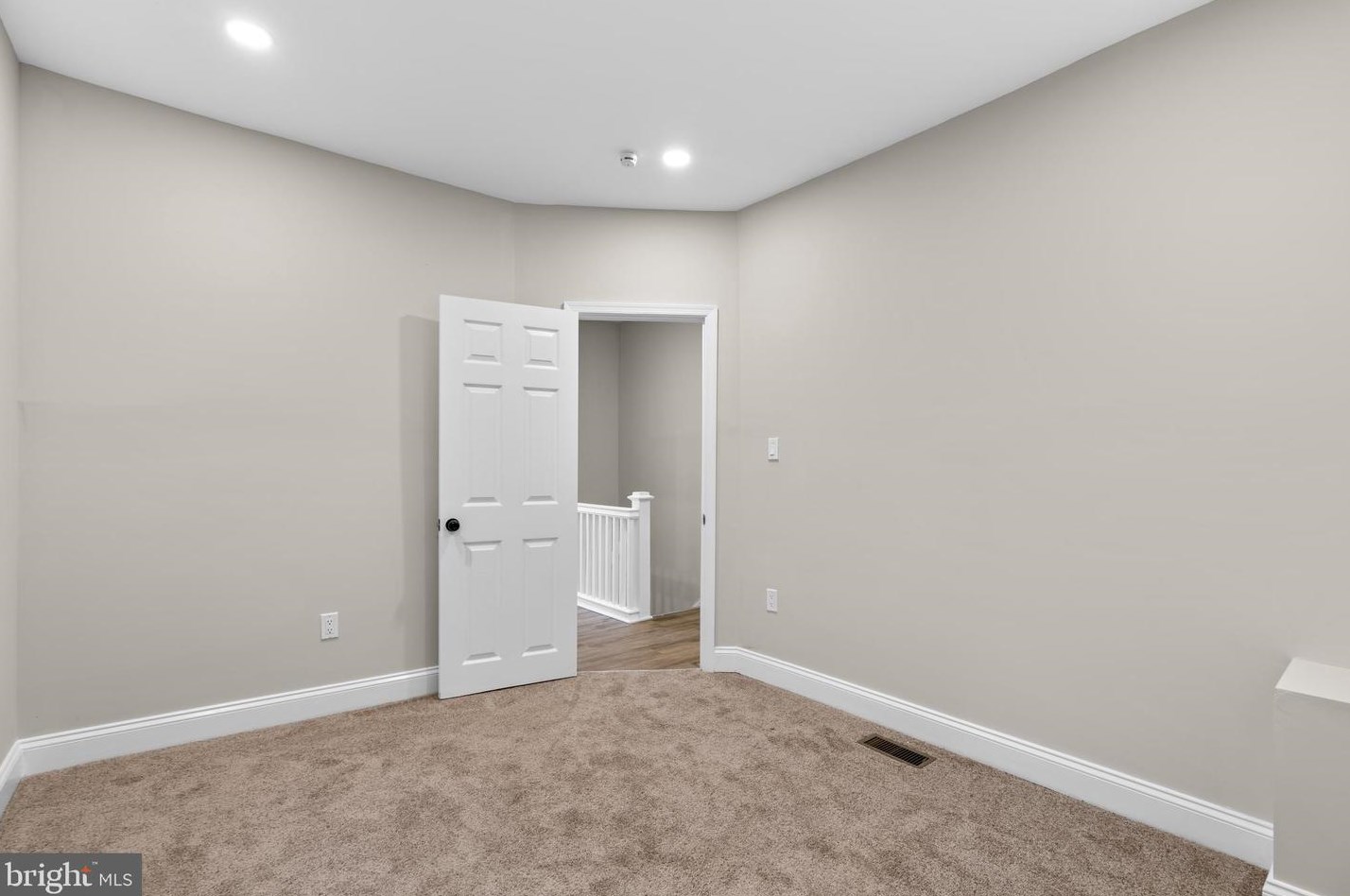 2016 Dukeland St, Baltimore MD  21216-3128 exterior