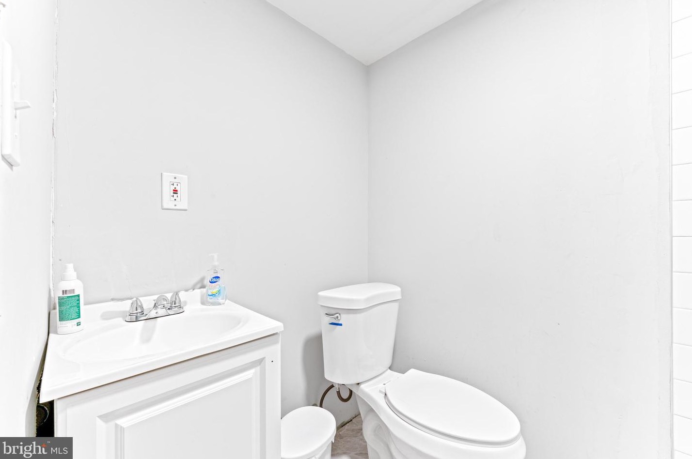 3709 Greenvale Rd, Baltimore MD  21229-5147 exterior