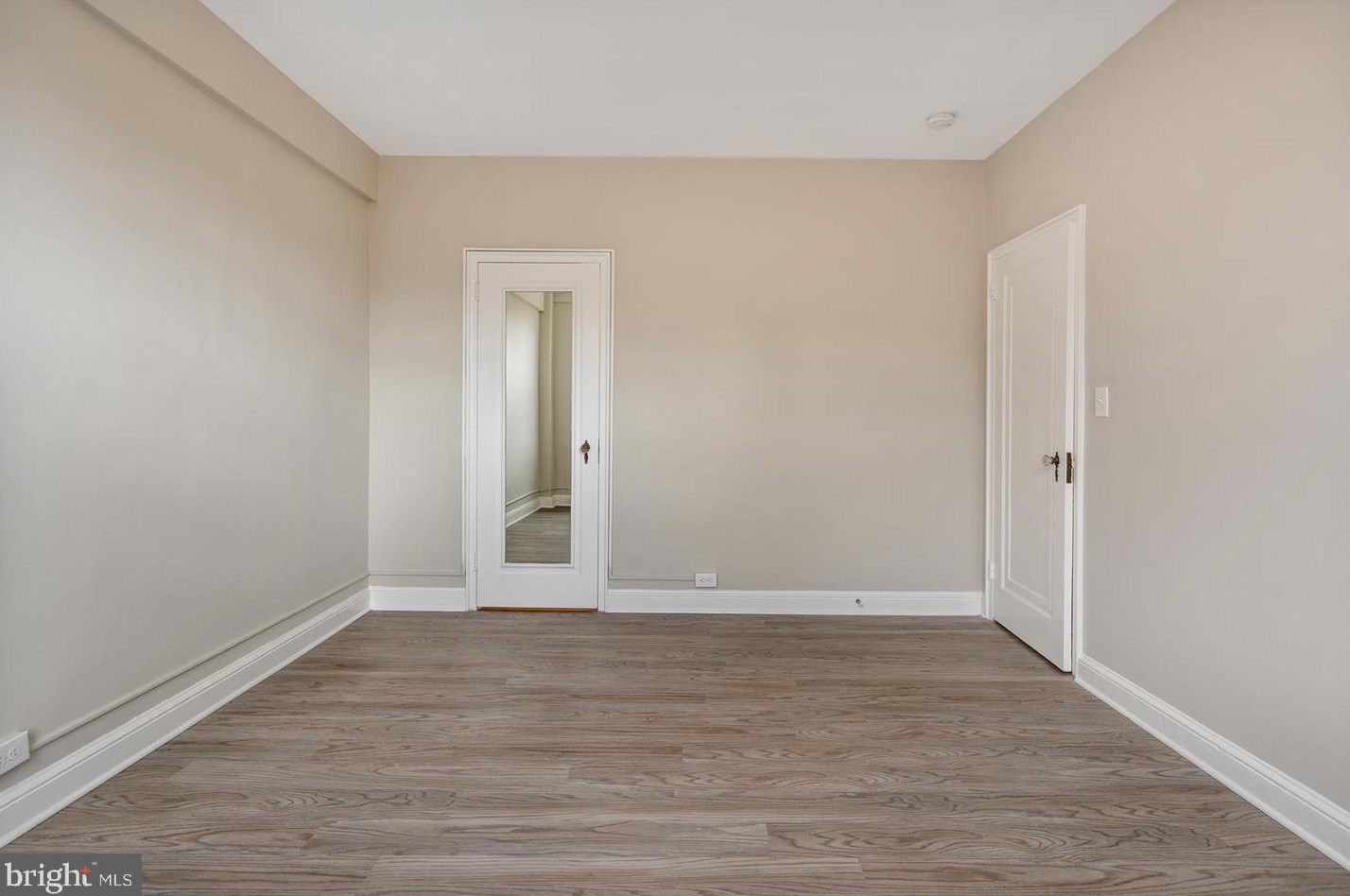 221 Ridgemede Rd, Baltimore MD 21210-2920 exterior