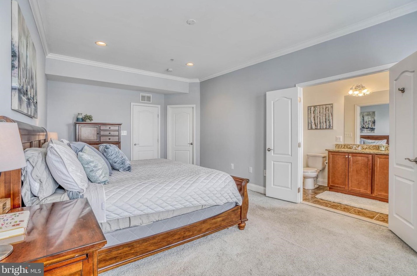 830 Robinson St, Baltimore MD  21224-3943 exterior