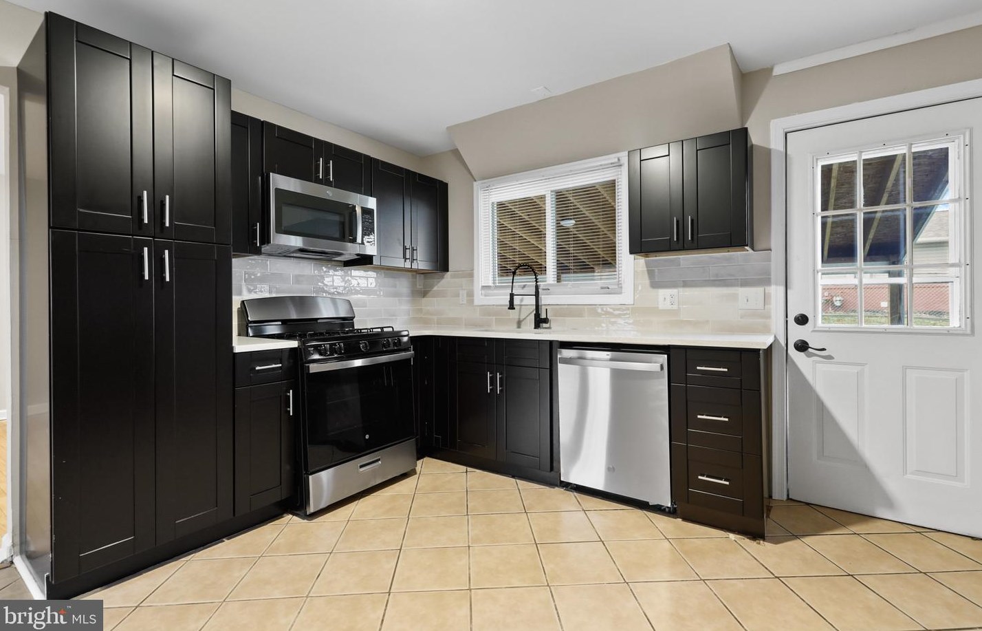 8401 Hallmark Cir, Baltimore MD  21234-4821 exterior