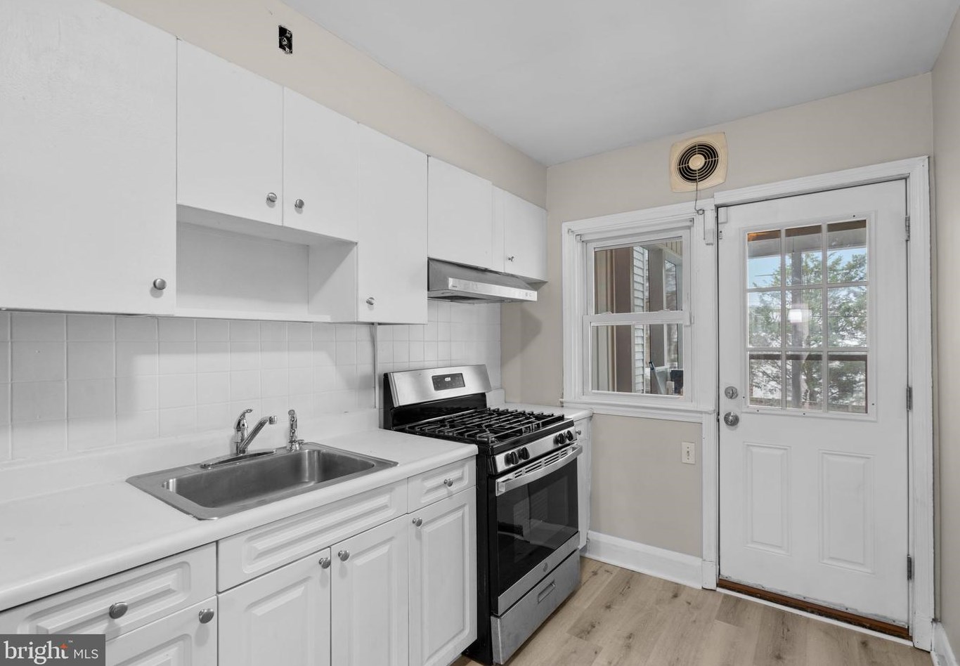 3121 Woodring Ave, Baltimore MD  21234-7830 exterior