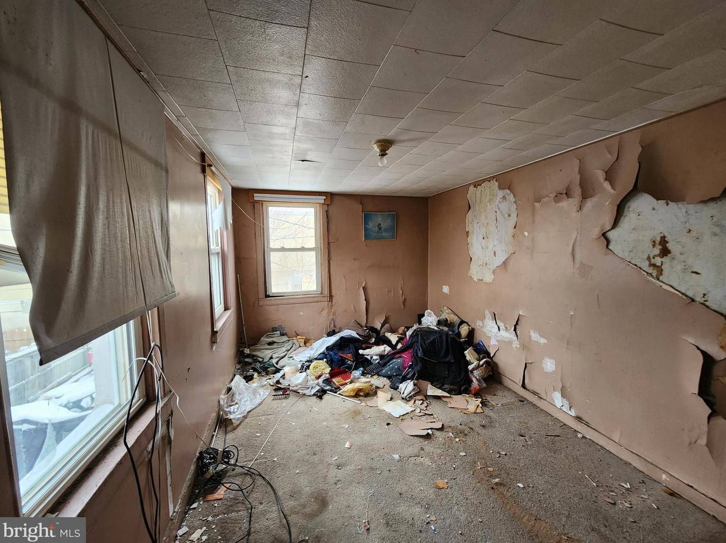 2033 Jefferson St, Baltimore MD 21205-2406 exterior