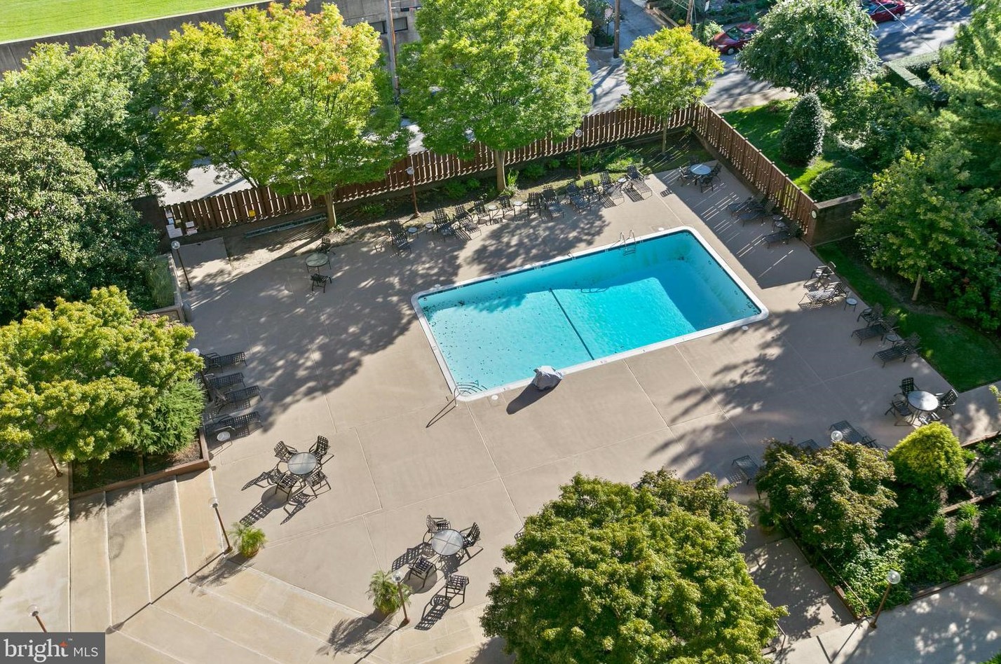 4100 Charles St, Baltimore MD  21218-1060 exterior